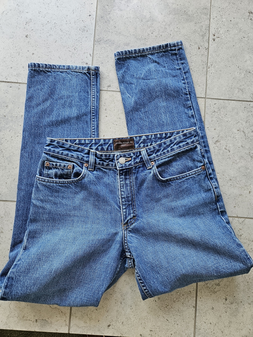 BANANA REPUBLIC Denim Straight Leg Jeans - Medium Wash, 100% Cotton, 8 LONG